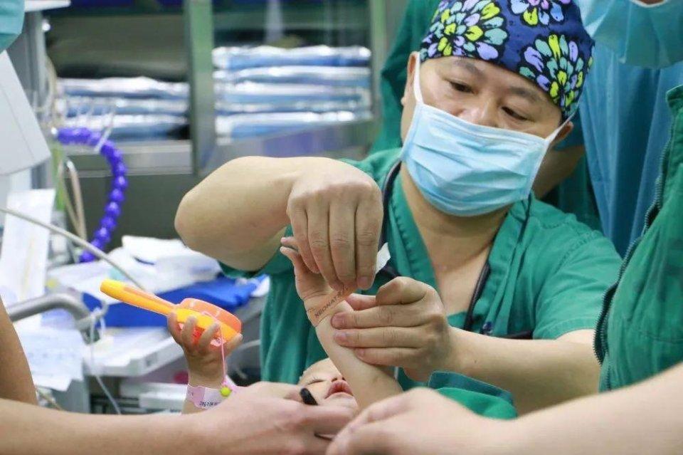 铁门关市妇婴监护型护送